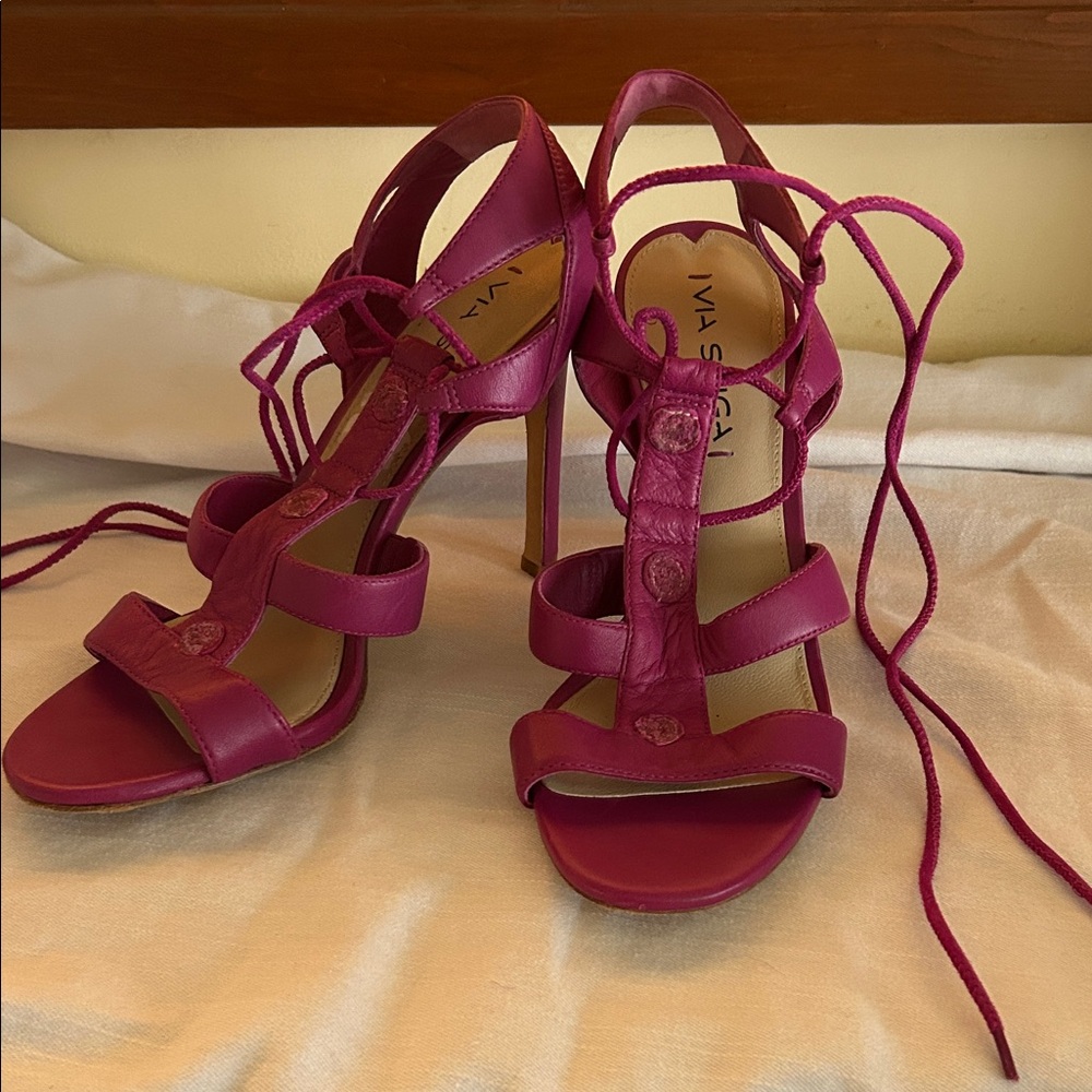Via Spiga Size 7 1/2 High Heeled Shoes DK  pink color SEXY GOOD Condition!
